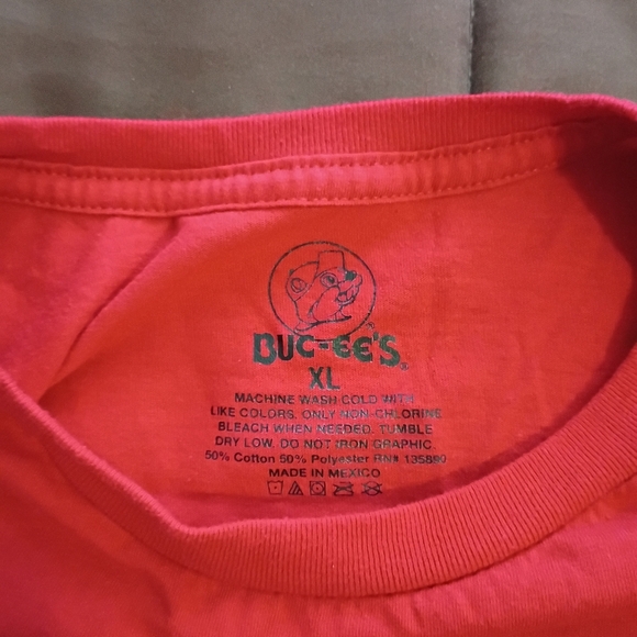 Buc-ees Classic Red Beaver Logo Shirt Adult XL - Picture 4 of 4